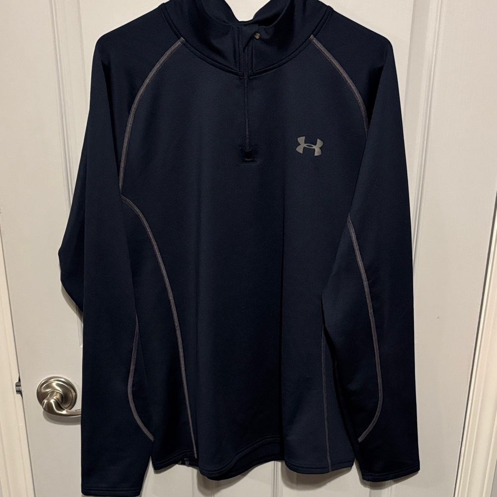 Under Armour men’s Coldgear fitted size XL 1/4 zip.